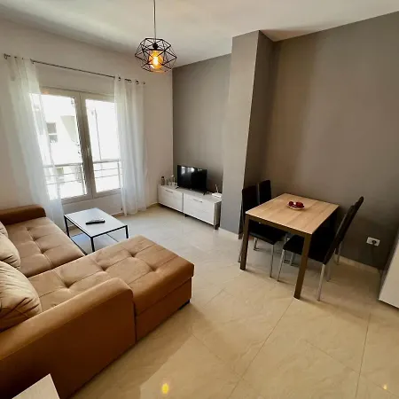 600 Lägenhet Golem (Tirana)